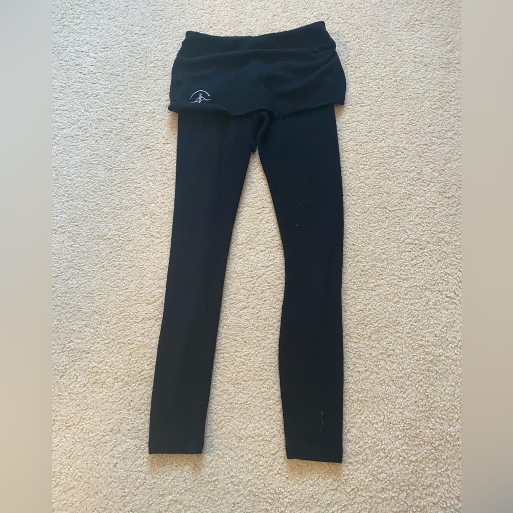 Wear Moi dance warm up